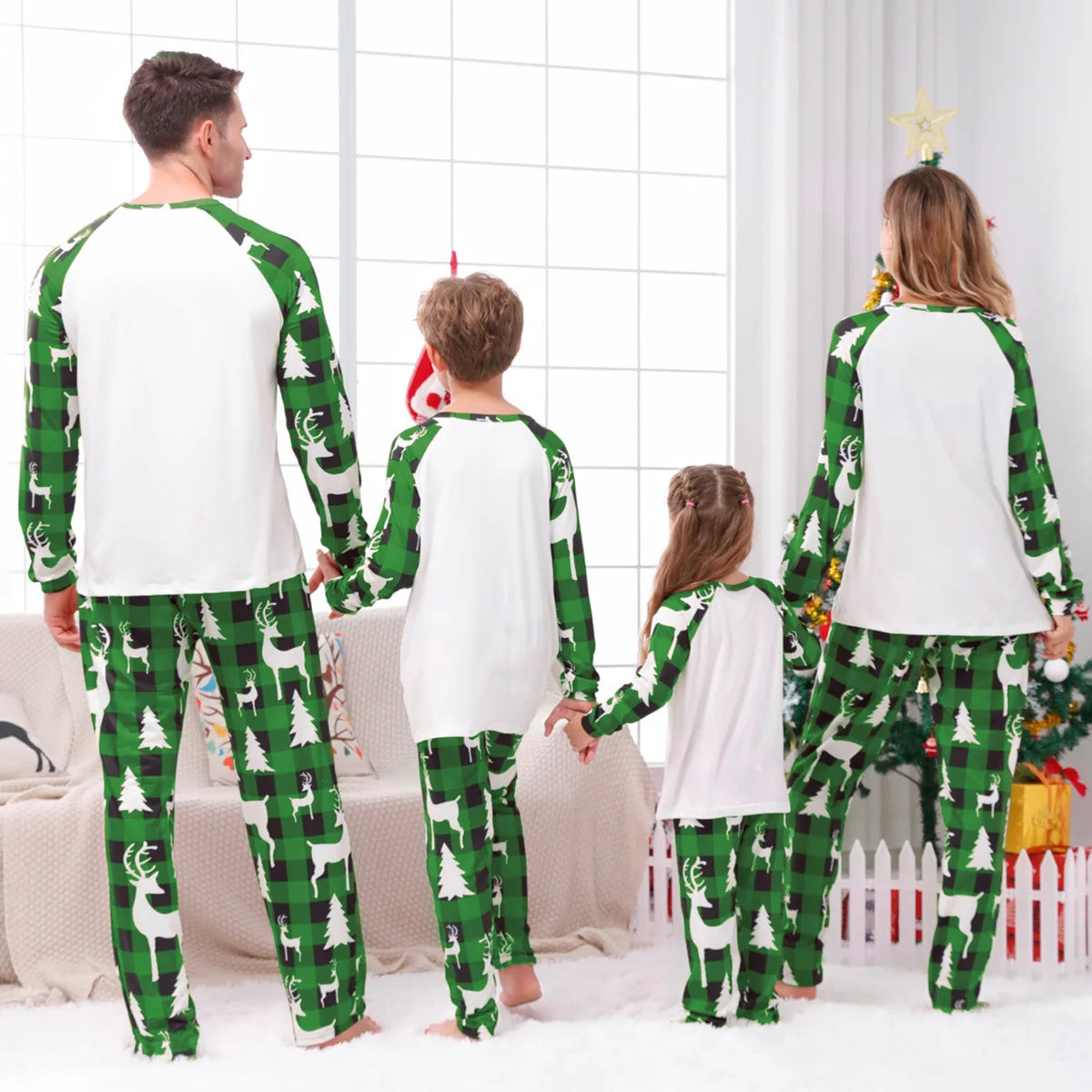 Karierter weihnachtlicher Familien-Pyjama | Wafelo