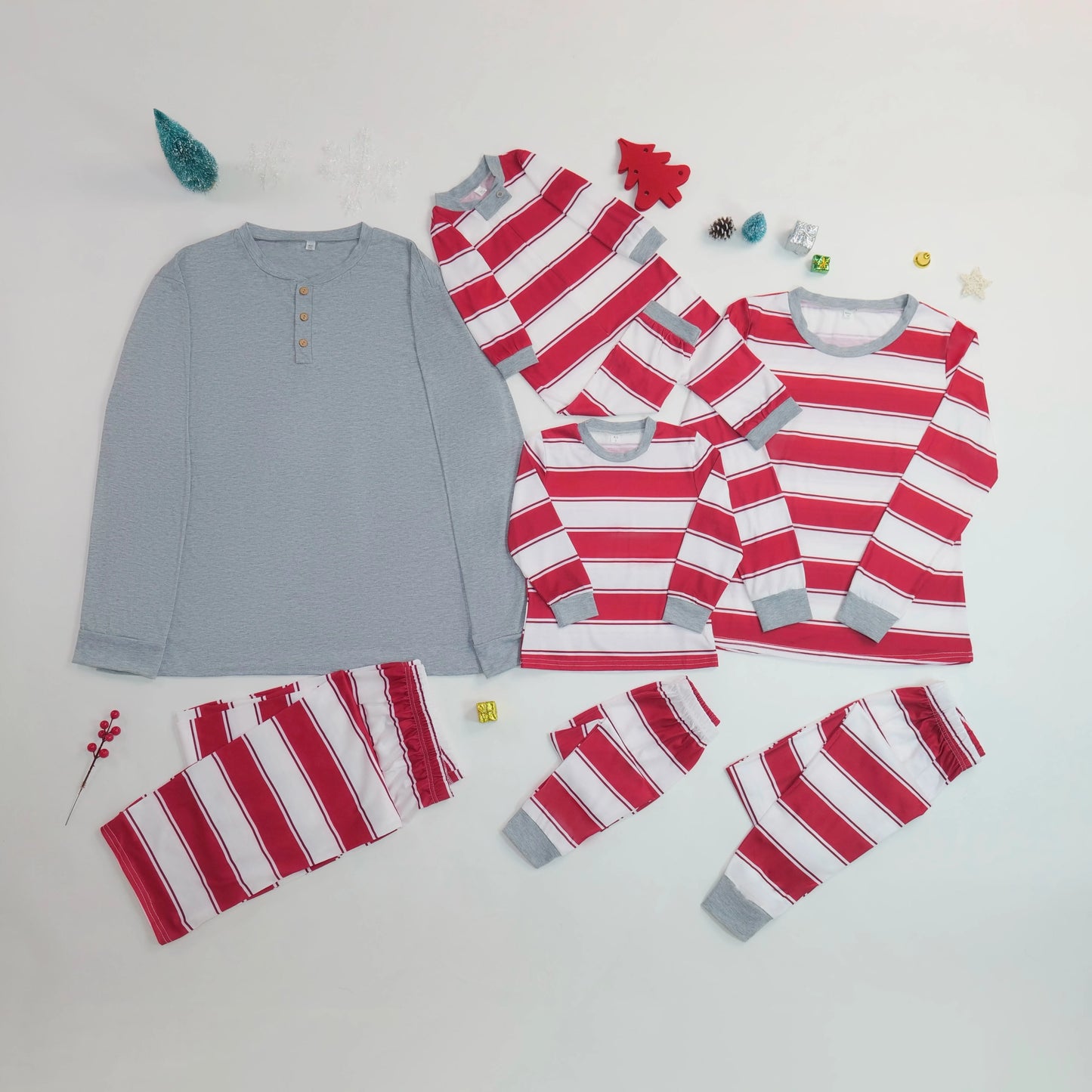 Gestreiftes, passendes Weihnachts-/Neujahrs-Pyjama-Set | Stinzo