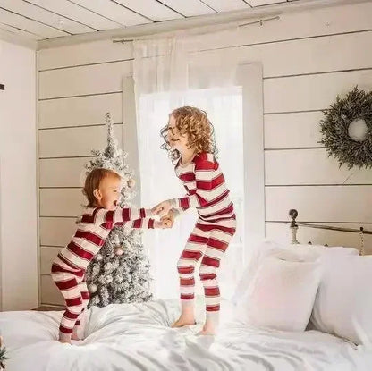 Gestreiftes, passendes Weihnachts-/Neujahrs-Pyjama-Set | Stinzo