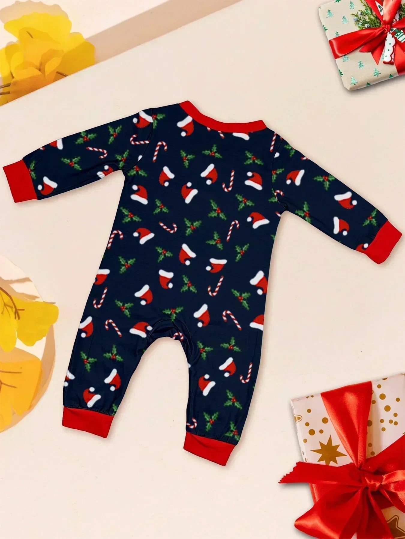 Neues passendes Familien-Pyjama-Set mit "Merry Christmas"-Aufdruck | Golly