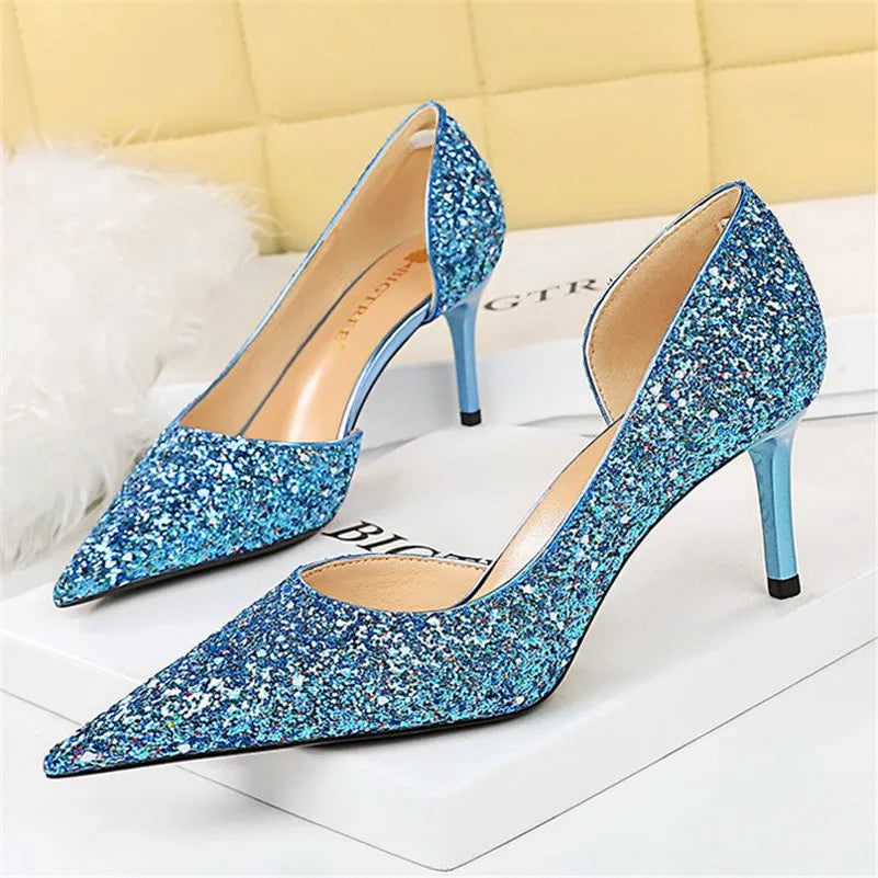 Glitzernder, spitzer Stiletto-Absatz | Silvester- und Weihnachtsbluse | Morias