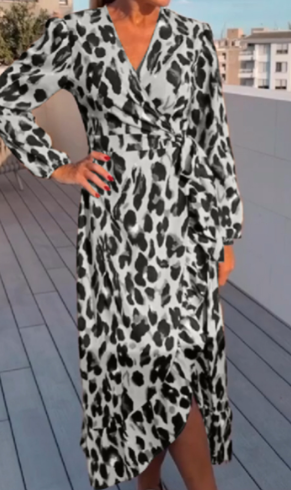 Zoela | Stilvolles Maxikleid mit V-Ausschnitt und Animal-Print